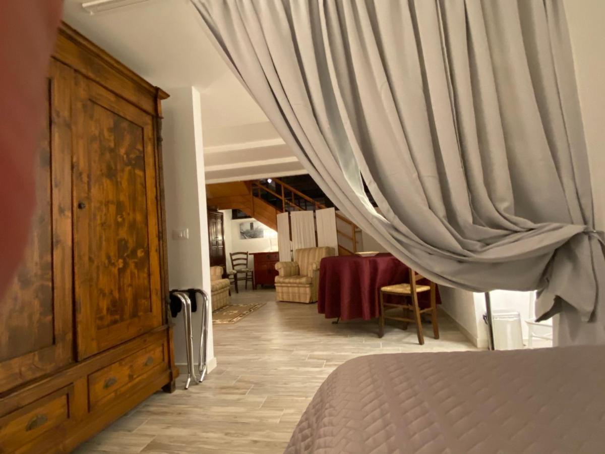 Lenzi'S Bottega And Gallery Suites Vicopisano Buitenkant foto